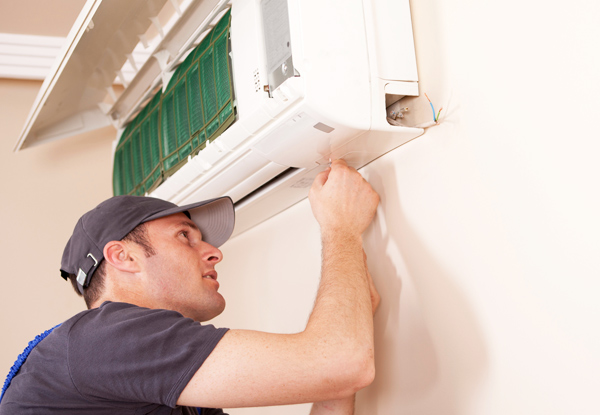 $69 for a Heat Pump Filter Clean, Sanitise, Bug Spray & Outdoor Unit Check or $99 for Two Heat Pumps (value up to $260)