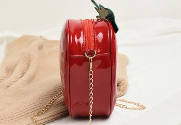 Strawberry Design Chain Crossbody Bag