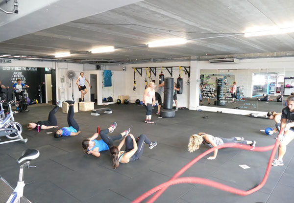 30-Day Specialist Group Fitness Training incl. One Personal Training Session
