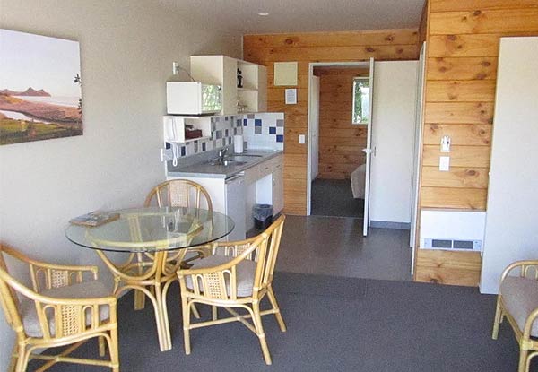 One-Night Pauanui Getaway for Two People in a One-Bedroom Unit incl. a Continental Breakfast & Wifi - Options for Four People & Two Nights