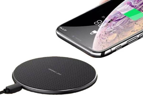 Titan Wireless Fast Charger Compatible with iPhone & Android - Black