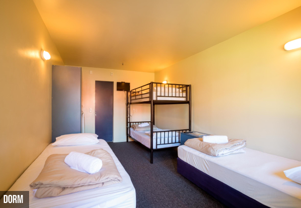 Per-Person, Dorm-Share, Four-Night Queenstown Accommodation & Three-Day Ski Pass Package incl. Daily Breakfast, Airport Transfer & One Dinner - Options for Twin/Double Ensuite for Two People & to incl. Ski Hire