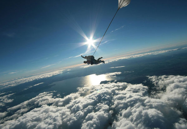 9000ft Tandem Skydive Package Overlooking Lake Taupo - Options for 12000ft, 15000ft or 18500ft & to incl. Voucher Towards a Camera Package or Exit Image - Valid from 1st January 2022