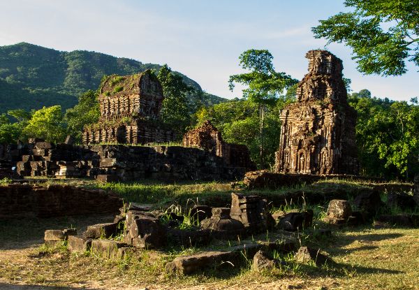 Per-Person, Twin-Share, 14-Day Vietnam & Cambodia Tour 2019 incl. Accommodation, All Entrance Fees, Ha Long Boat Trip, Landmark Sightseeing, Internal Flight & Transport