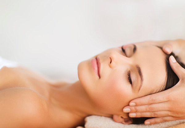 Premium Organic Facial Treatment for One Person incl. Back Massage - Option for 90-Minute Package