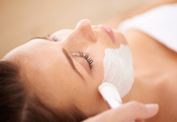 Beauty Package incl. Deep Cleansing Facial, Eyebrow Shaping & an Eyebrow Tint
