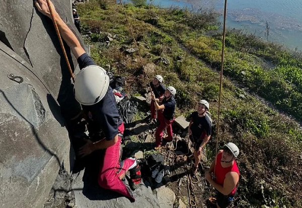 Full Day Outdoor Rock Climbing Adventure Discover Maungarei Springs (Stonefields) in Auckland - Option for Half Day