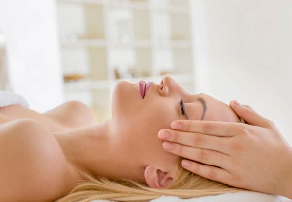 90-Minute Summer Spa Package incl. Hot Stone Massage, Facial & Head Massage