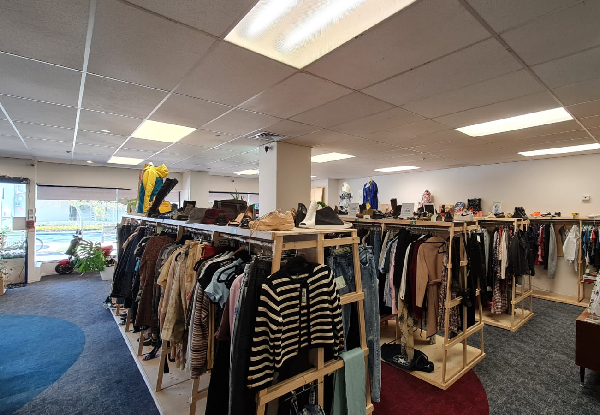 Three-Week Clothes or Combination Stall Rental - Options for Auckland, Hamilton or Tauranga Stores