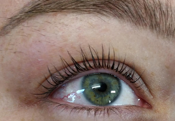 Nouveau LVL Lash Lift with tINKerbelle Brows