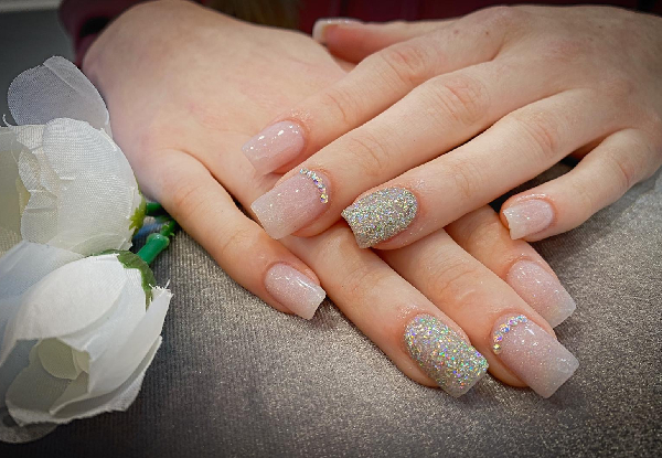 Pamper Package incl. Gel Nails, Hand Massage & Chocolates for One Person
