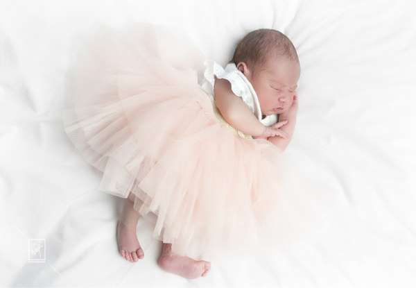 Bump-to-Baby Pregnancy Shoot - incl. Studio Sessions, Image Previews & Prints