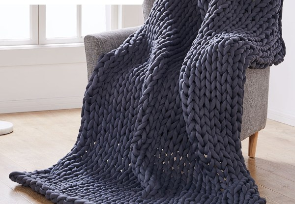 DreamZ Chunky Knitted Throw Blanket - Available in Two Colours & Three Sizes