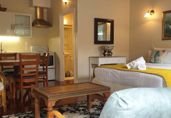 Two Nights in Russell in a Luxury Deluxe Studio Suite for Two People - Options for Two Bedroom Apartment & Three Nights