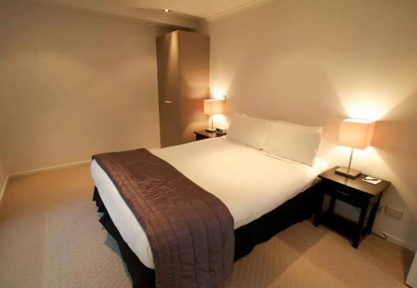 One-Night 4.5 Star Stay in a One-Bedroom Apartment incl. Late Check-Out, WiFi, Gym & Pool Access - Options for Two or Three Nights