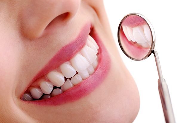 45-Minute Consultation & Whitening Session - Option for 60-Minute Session & for Sensitive Teeth