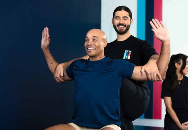 25-Minute One-On-One Assisted Stretch Session with a Flexologist at StretchLab Takapuna - Option for 50-Minute Session