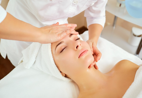 75-Minute Stress Oxygenating Facial Package incl. a Skin Consultation, Massage & More