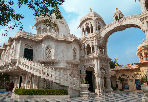 Eight-Day Spiritual Golden Triangle Tour incl.  Breakfast, Accommodation, Transfers & More