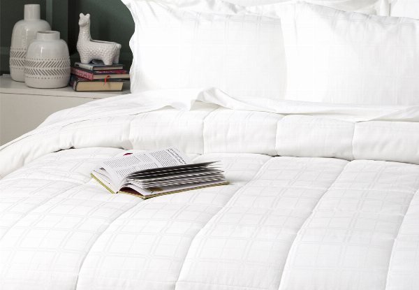 Willow 500TC Cotton Jacquard Comforter Incl. Pillow Shams Cover - Three Sizes Available