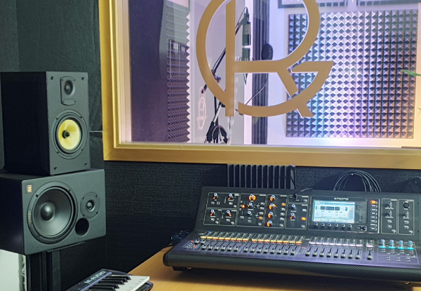 One-Hour of Professional Recording Studio Time incl. Engineer - Options for Two, Four or Eight-Hour Sessions