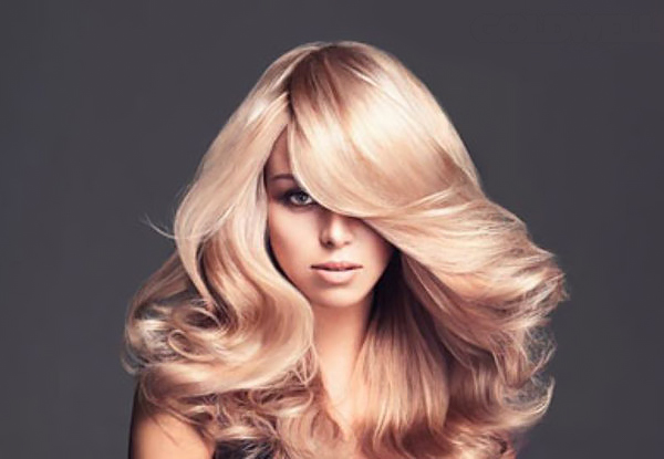 Cut, Blow-Wave, Conditioning Treatment, Head Massage & $20 Return Voucher – Option to incl. a Half Head of Foils