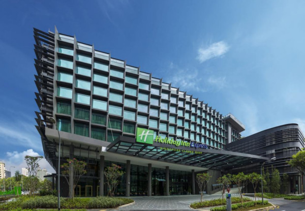 Per-Person Twin-Share for a Five-Day Formula 1 2018 Singapore Grand Prix Tour incl. Accommodation at Holiday Inn Express Clarke Quay & Daily Cooked Breakfast