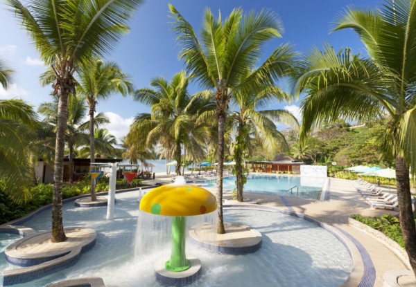 Per-Person Twin-Share for a Seven-Night Vanuatu Escape in a Tropical Garden View Room at Holiday Inn Resort Vanuatu incl. Airport Transfers, Buffet Breakfast, Local Discounts & VUV$20,000 in Resort Credit - Option for Child