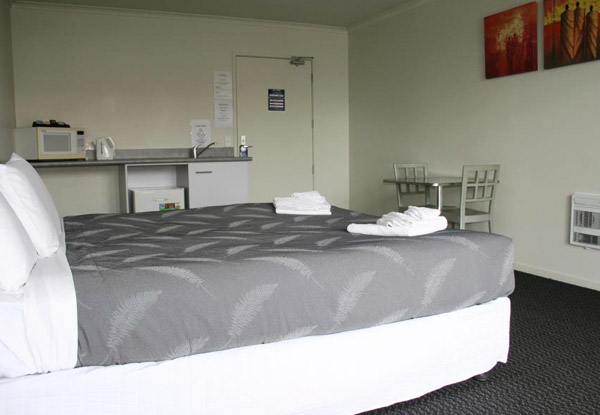One-Night Taupō Escape for Two Adults & One Child incl. Cooked Breakfast, Wifi & Parking - Option to Stay During School Holidays