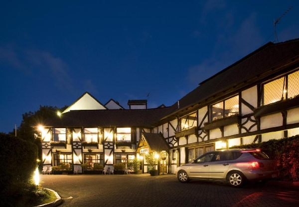 One-Night Stay in a Superior Room at The Surrey Hotel for Two People incl. Daily Breakfast, Late Check-Out, Parking & $40 Food & Beverage Voucher - Option for Two & Three Night Stay