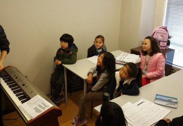 Ten Weekly Beginner Piano Group Lessons incl. Registration Fee -
Four Auckland Locations - Available for Different Age Groups - Valid from 22nd July, 2024