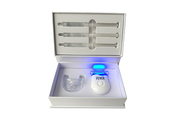 Fever Smile Teeth Whitening System incl. Desensitizing Gel with Free Delivery