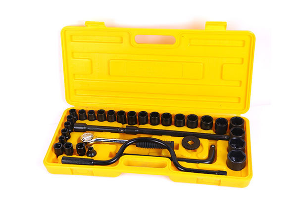 32-Piece Heavy Duty Ratchet Wrench Socket Set