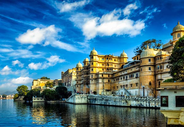 Per-Person Twin-Share 11-Night Tour of India incl. Boutique Hotel Accommodation, Internal Domestic Flight, Sightseeing, English Speaking Guide, Elephant Ride, Transfers & More