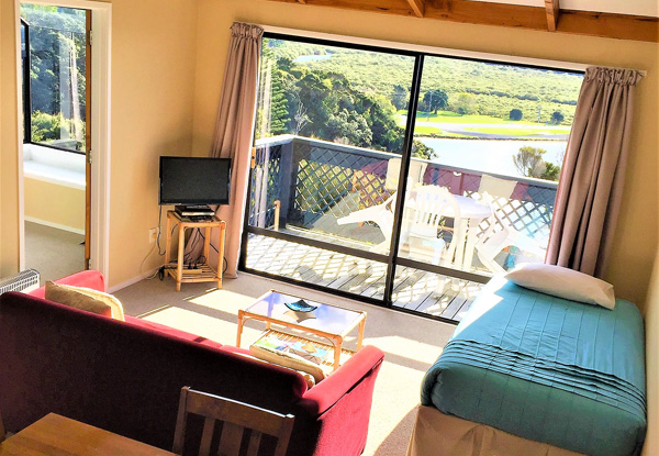 One-Night Paihia Escape for Two in a Ocean View One-Bedroom Apartment - Options for Two or Three Nights & for Three or Four People. All Options incl. Wifi & Late Checkout