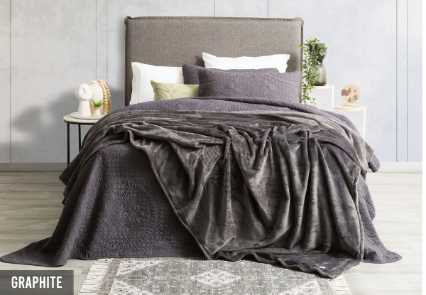 Renee Taylor Plush 380 GSM Ultra Soft Velvet Blanket - Available in Five Colours & Three Sizes