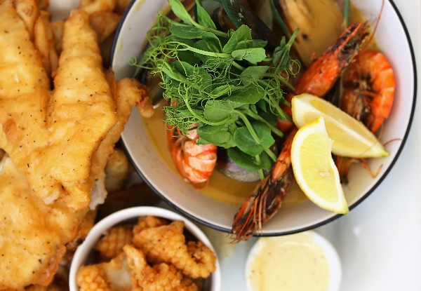 Seafood Platter & Drinks for Two People - Valid Seven Days