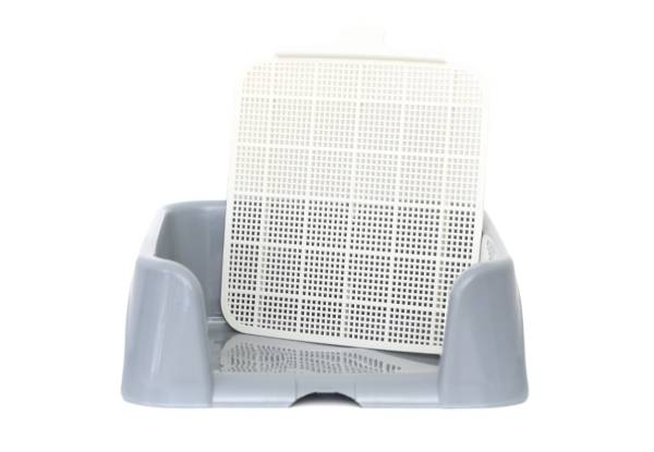 Easy Clean Litter Box with Raised Sides
