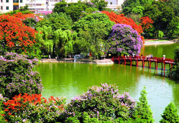 Per-Person Twin-Share Five-Day Vietnam Tour incl. Transport, Accommodation, English Speaking Guide, Activties & Sightseeing