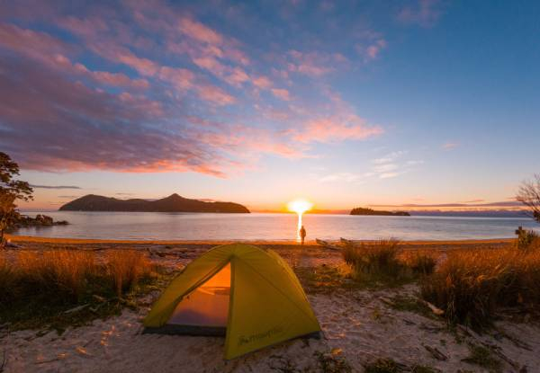 Abel Tasman Three-Day Fully Guided & Catered Kayak Experience for One Person incl. Water Taxi, All Meals, Guide, Camping Accommodation - Option for Five-Day Kayak Experience - Selected Dates Between November 2024 & March 2025 Available