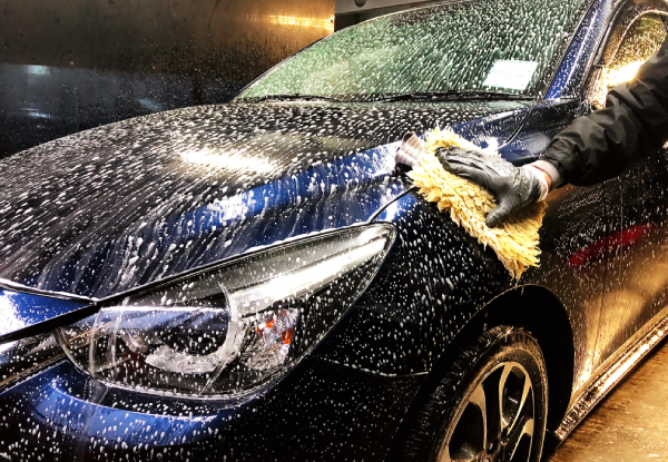 100% Hand Express Car Wash Service - Option for a Supreme Groom + A/C treatment