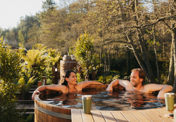 45 Min Secluded Hot Tub Experience Surrounded by Native Bush for Two People