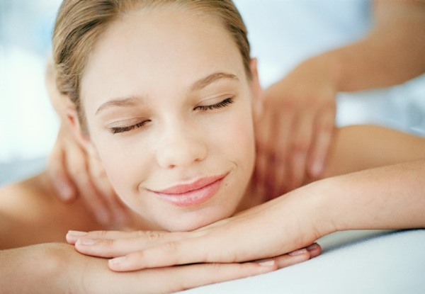 One-Hour Relaxing Swedish Massage - Option for 90-Minute Ultimate Pamper Package incl. Half Body Massage & Facial