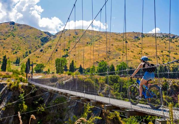 Arrowtown to Gibbston Wineries on Bikes incl. Pick-Up from Queenstown, Scenic Drive to Arrowtown, Discounted Bungy & Two for One Coffee – Option to Upgrade to E-Bikes