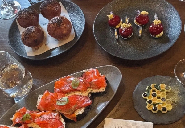 Private Waiheke Gourmet Food & Wine Tour with Two-Course Lunch - $1,973.88 for Two Adults — photo 8