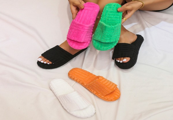 Thick-Soled Warm Furry Slippers - Five Colours & Six Sizes Available