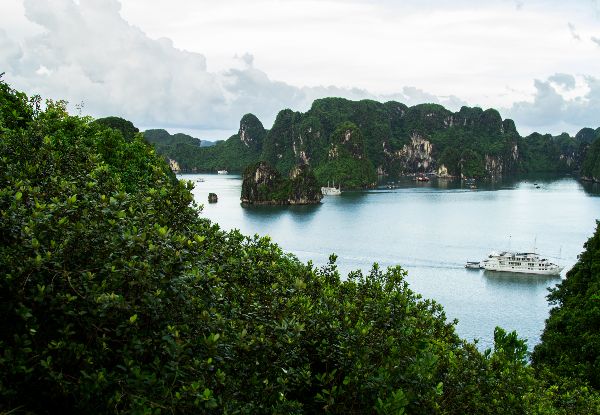 Per-Person, Twin-Share, 14-Day Vietnam & Cambodia Tour 2019 incl. Accommodation, All Entrance Fees, Ha Long Boat Trip, Landmark Sightseeing, Internal Flight & Transport