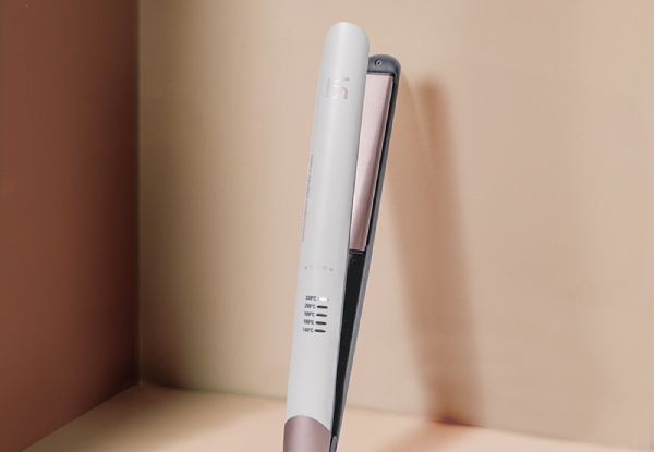VS Sassoon Tri-Smooth & Shine Straightener