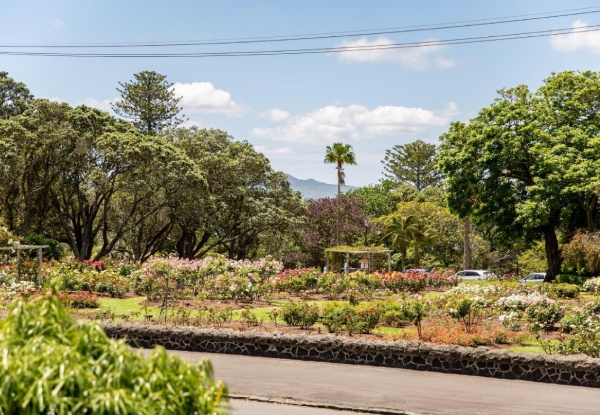 One-Night Stay at the Rose Park Hotel in a Standard Queen Room for Two incl. Parking, Early Check-In, Late Check-Out, WIFI & Swimming Pool - Option to incl. Breakfast & $30 Garden View Restaurant Voucher - Option for Superior King Room & Up to 3 Nights
