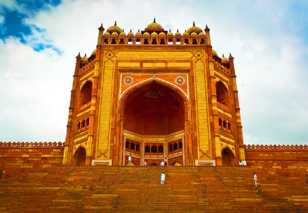 Per Person Twin Share Seven Day Golden Triangle Tour of India incl. Ttops in Delhi, Jaipur & Agra, Safe Transport, Accommodation, Sightseeing Tours, Jeep Ride & English Speaking Guide